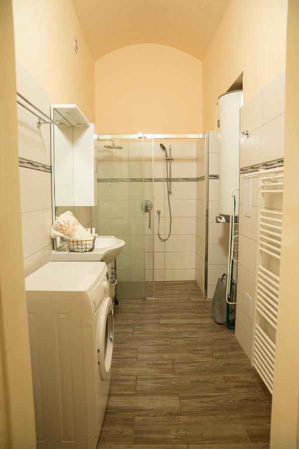 Helen Homestay Vaclavske Namesti Πράγα Εξωτερικό φωτογραφία