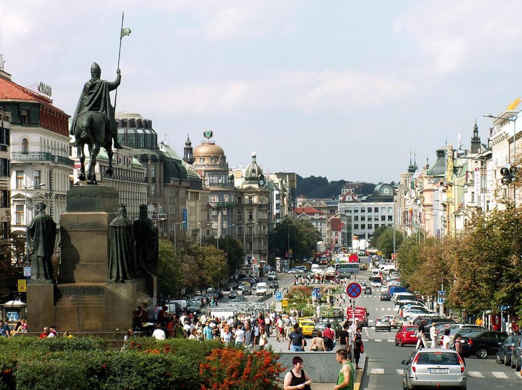 Helen Homestay Vaclavske Namesti Πράγα Εξωτερικό φωτογραφία